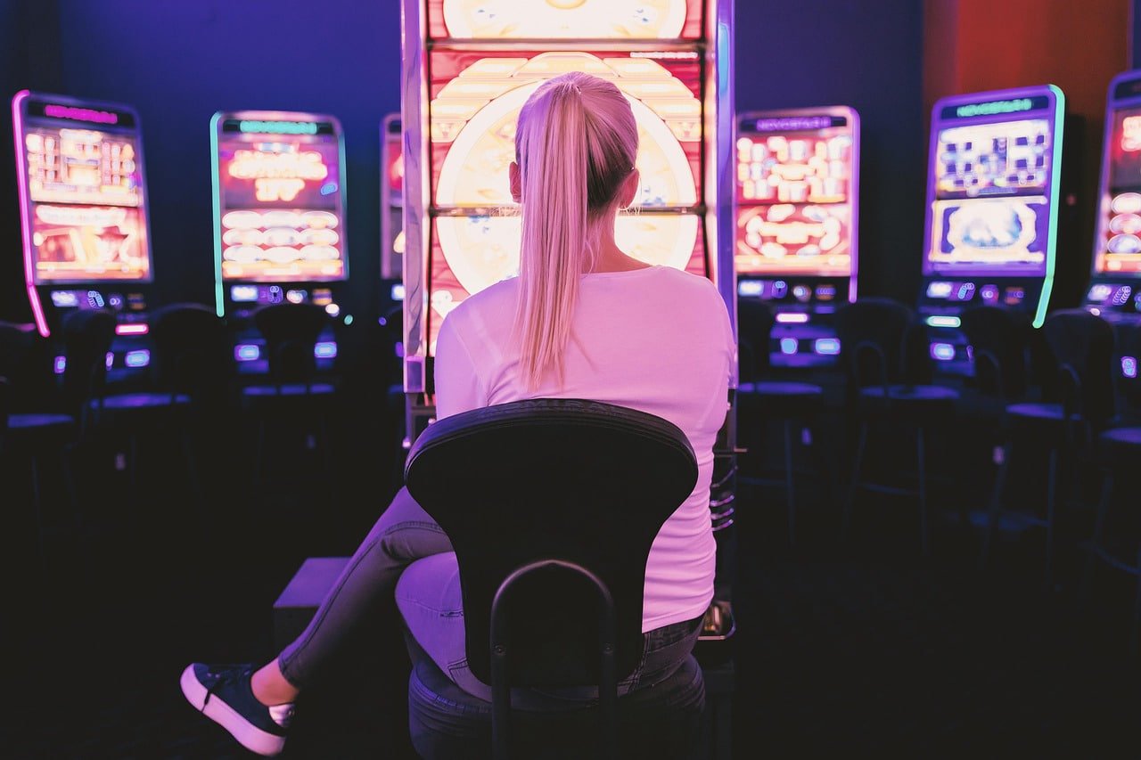 Người chơi Việt Nam tham gia bingo online keonhacai1 trên điện thoại tại nhà